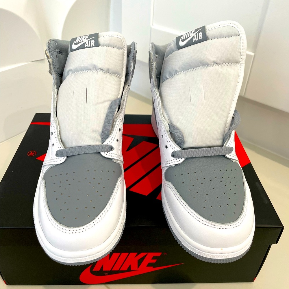 Air Jordan 1 Retro High OG GS- Stealth - Picture 2 of 6